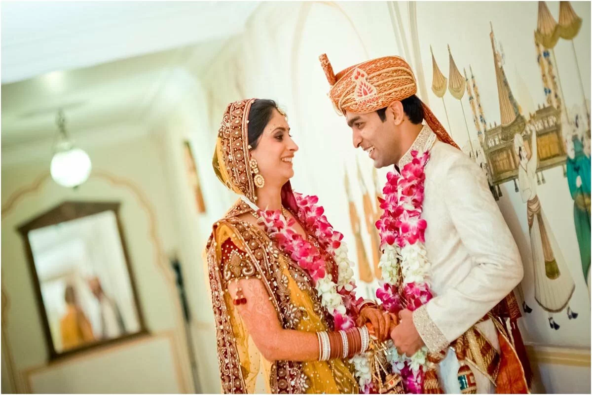 Marwari Punjabi wedding candid wedding photography indian raj palace jaipur rajasthan (29)